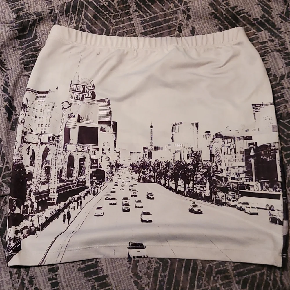 Las Vegas mini skirt - Picture 2 of 2